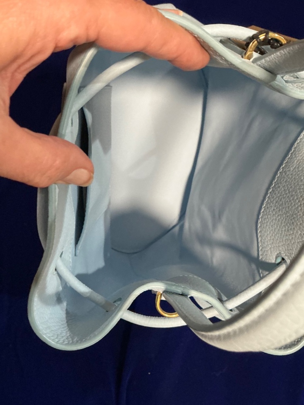 New Burberry small Drawstring Leather TB Bucket Bag pale blue - Picture 6 of 11